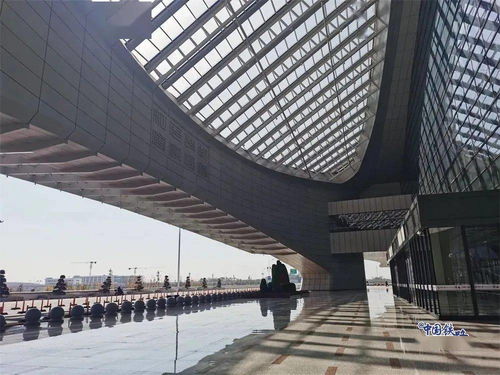 沉浸式體驗(yàn)贛深高鐵 沿途風(fēng)光與車站特色探秘